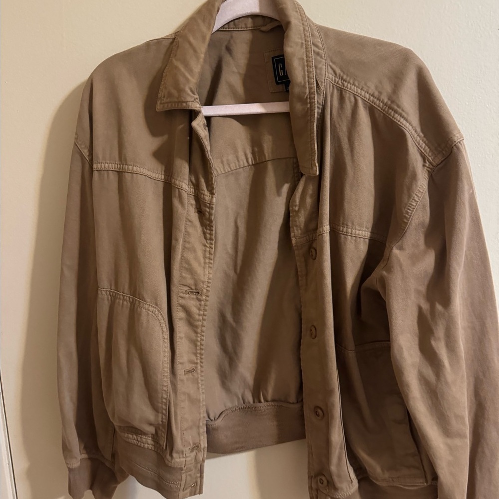 GAP Women's Utility Jacket in Tan